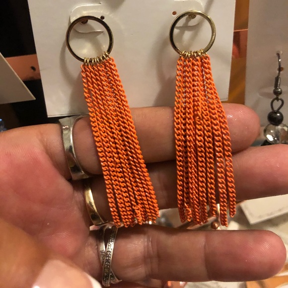 🧡Candies🍭Summer Hot Orange 🍊 Dangling Earrings! - Picture 4 of 6